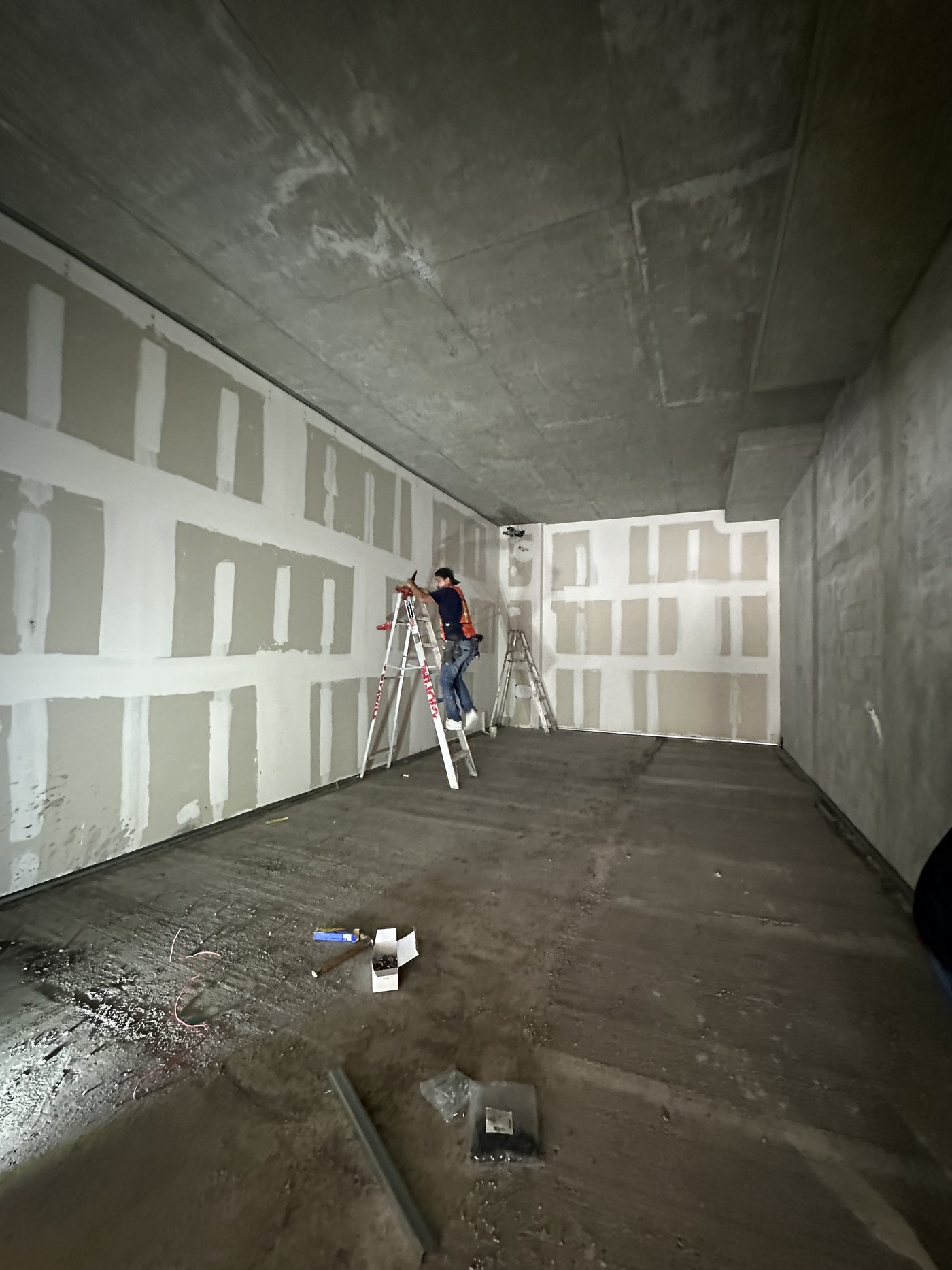 Consultorio Oncología The Village - Instalación eléctrica
